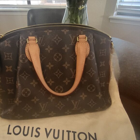 Louis Vuitton Rivoli PM Crossbody bag - Picture 2 of 16